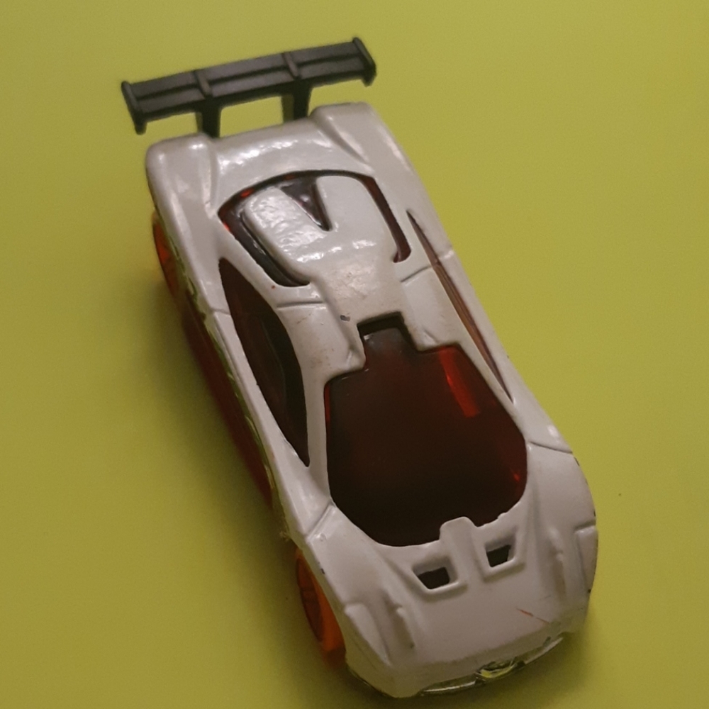 Hot Wheels Prototype 12| 2001 Diecast 1:64| 7/10
